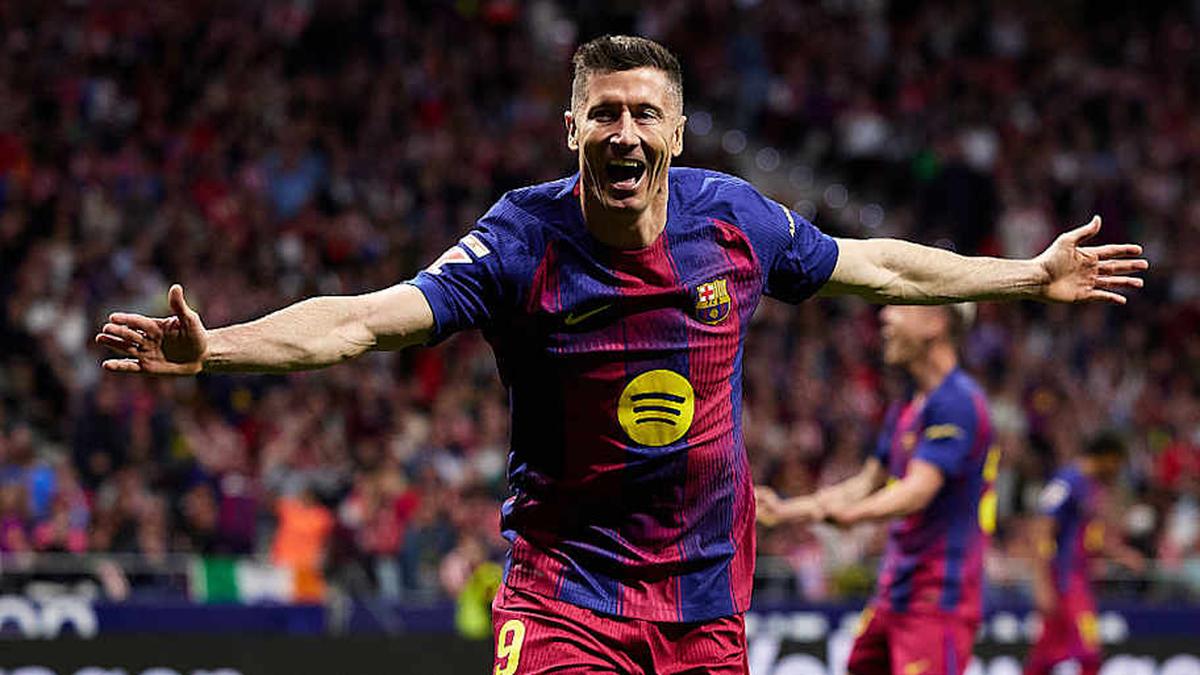  Robert Lewandowski is nearing another 20-goal season. | Alvaro Medranda/Quality Sport Images/Getty Images 