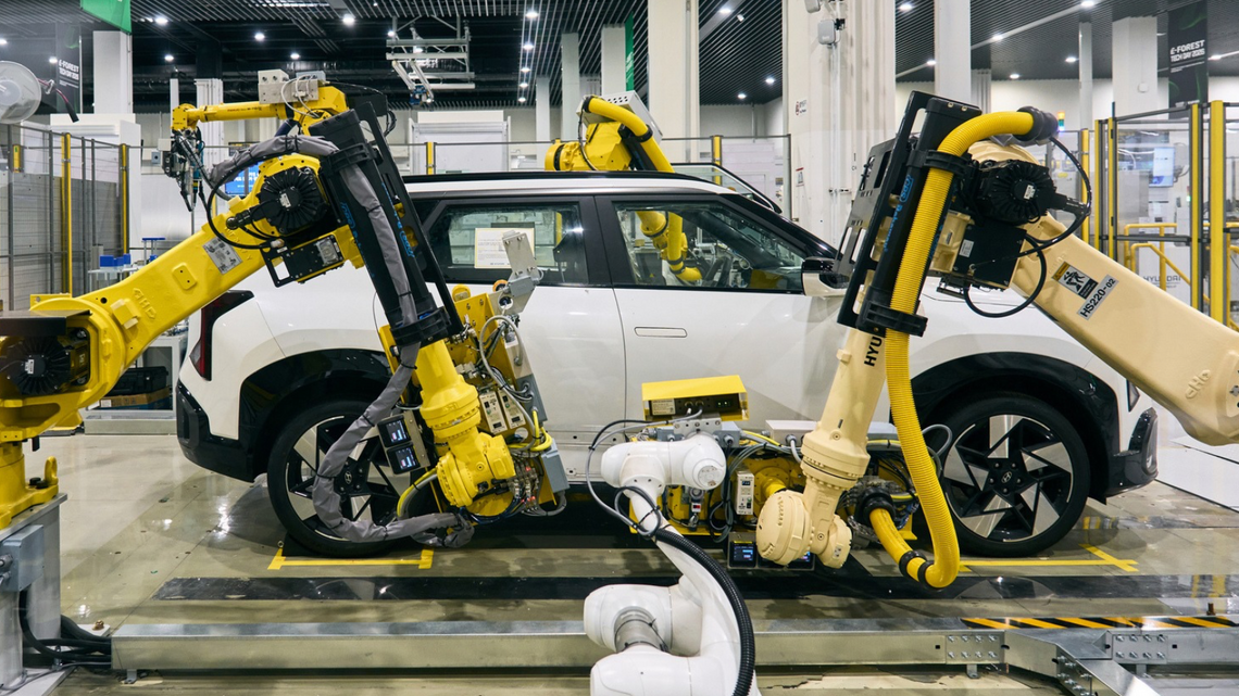 Hyundai and Kia Are Building Car Factories That Can Think for Themselves 