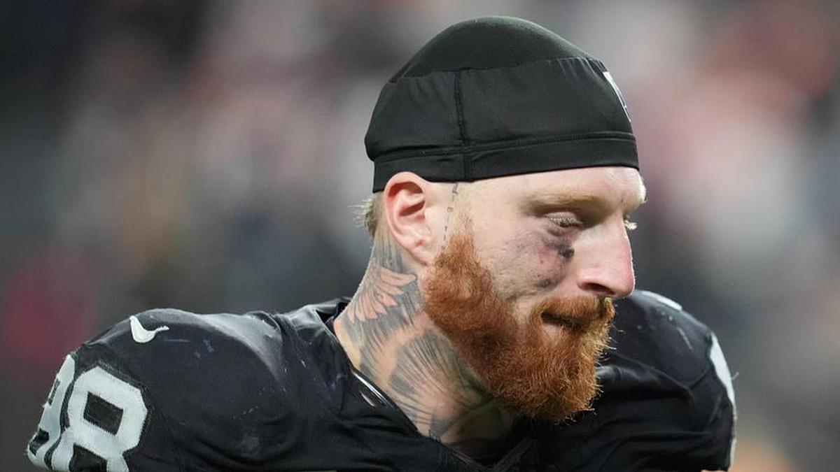  Dec 7, 2025; Paradise, Nevada, USA; Las Vegas Raiders defensive end Maxx Crosby (98) leaves the field following a game against the Denver Broncos at Allegiant Stadium. Mandatory Credit: Stephen R. Sylvanie-Imagn Images | Stephen R. Sylvanie-Imagn Images 