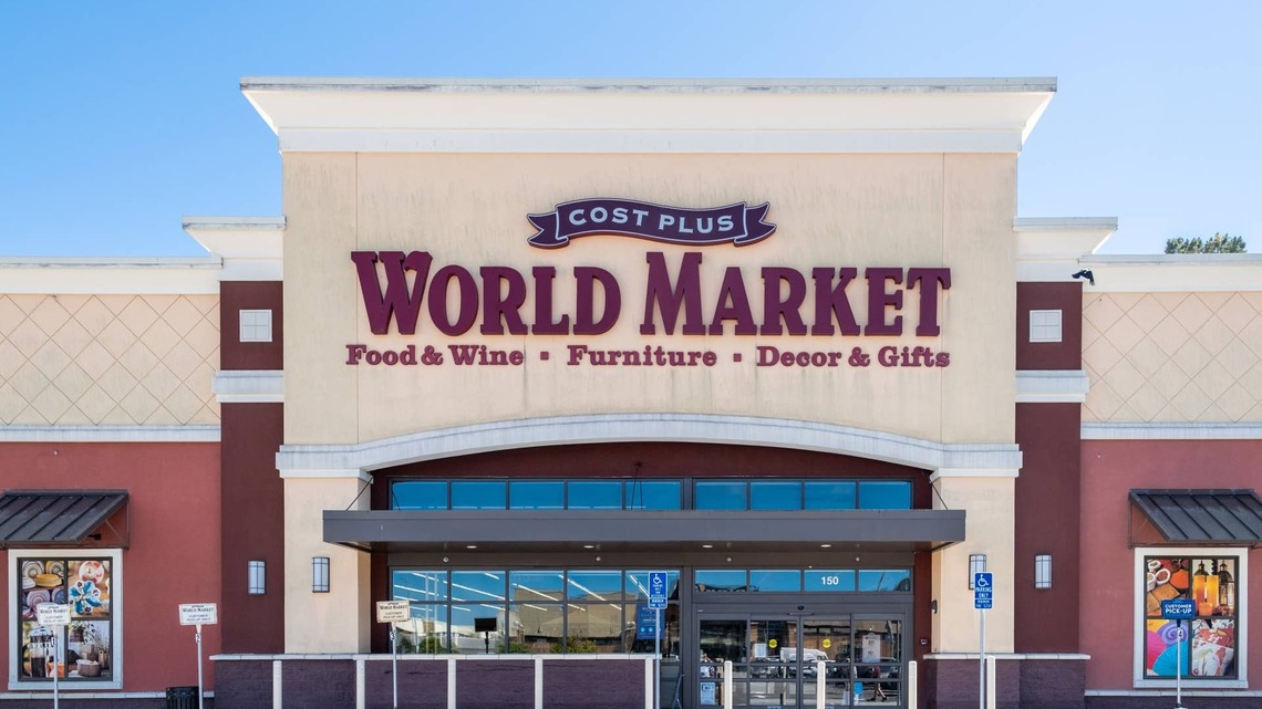World Market's $12 Floral Stoneware Pasta Bowl Is a Charming Addition to Any Table 