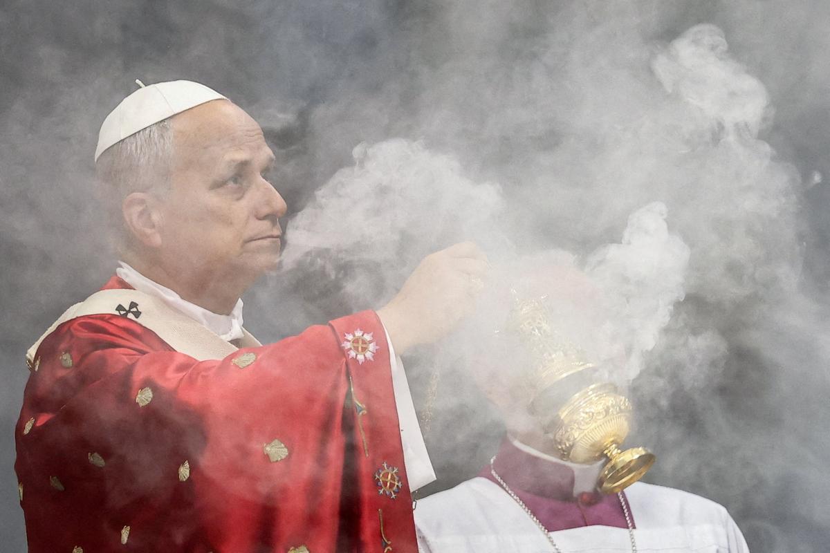 FILE PHOTO: Pope Leo XIV presides over the Holy Mass on the Solemnity of Pentecost in St. Peter's Basilica, at the Vatican, May 24, 2026. REUTERS/Matteo Minnella/File Photo