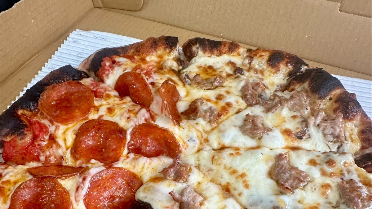 St. Cloud pizza owners launch XO Fire Pizza food truck