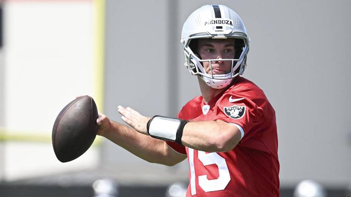  May 2, 2026; Henderson, NV, USA; Las Vegas Raiders quarterback Fernando Mendoza (15) runs through a drill during a Rookie Minicamp at Intermountain Health Performance Center. Mandatory Credit: Candice Ward-Imagn Images | Candice Ward-Imagn Images 