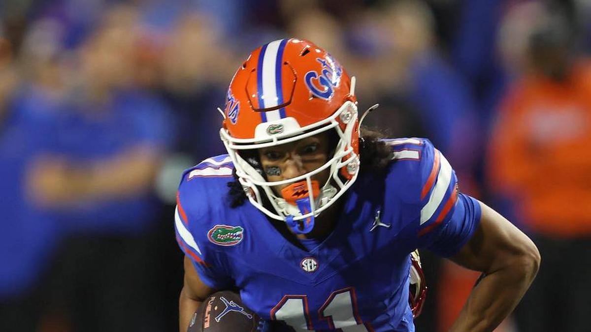  Florida wide receiver Aidan Mizell (11) makes yards against Florida State during the second half of an NCAA football game at Steve Spurrier Field at Ben Hill Griffin Stadium in Gainesville, FL on Saturday, November 29, Florida beat Florida State 40-21.2025. [Alan Youngblood/Gainesville Sun] | Alan Youngblood/Gainesville Sun / USA TODAY NETWORK via Imagn Images 
