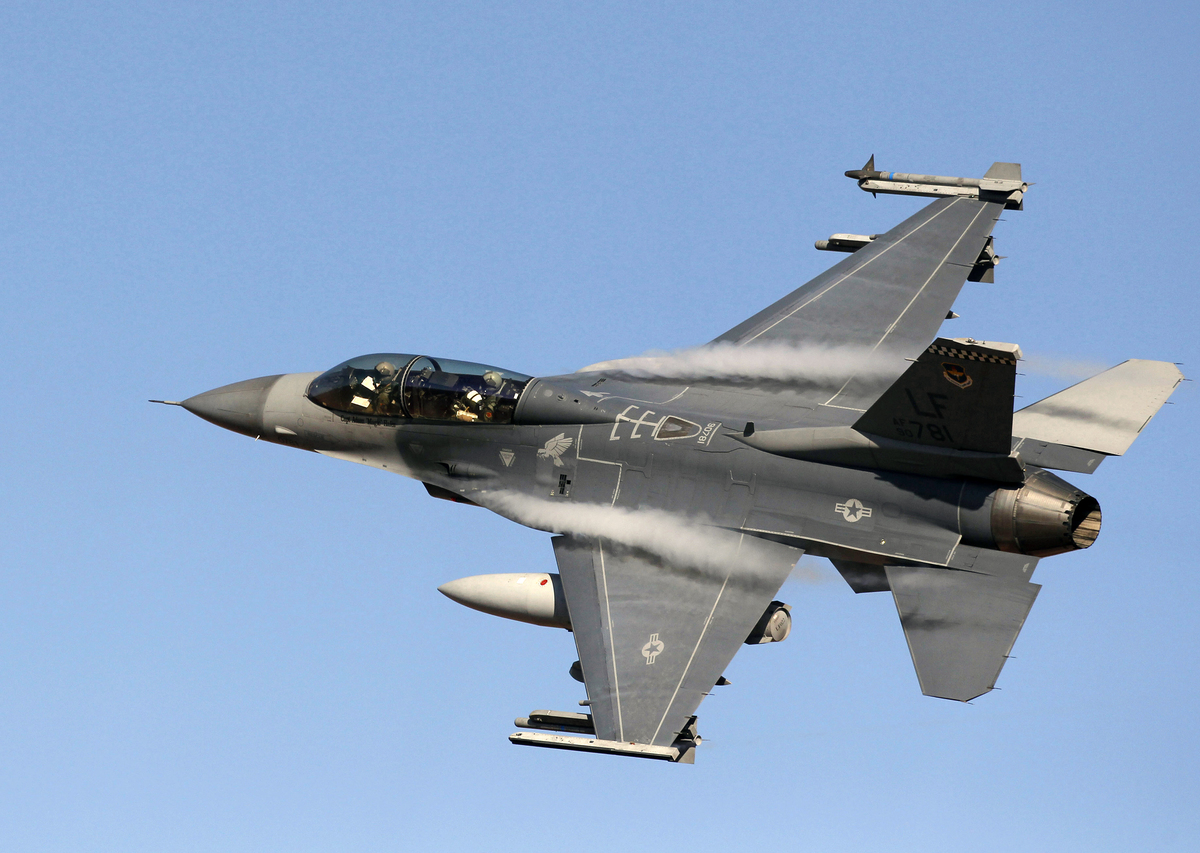 FILE -- A U.S. Air Force F-16 fighter jet makes a low pass during a live training exercise at the Barry M. Goldwater Air Force Range in Gila Bend, Ariz., on Dec. 19, 2011. The United States plans to significantly reduce the aircraft and warships that it makes available for NATO operations in Europe, according to two senior European officials, accelerating America's effort to scale down the protection it has offered to European allies for eight decades. (David Kadlubowski/The New York Times)