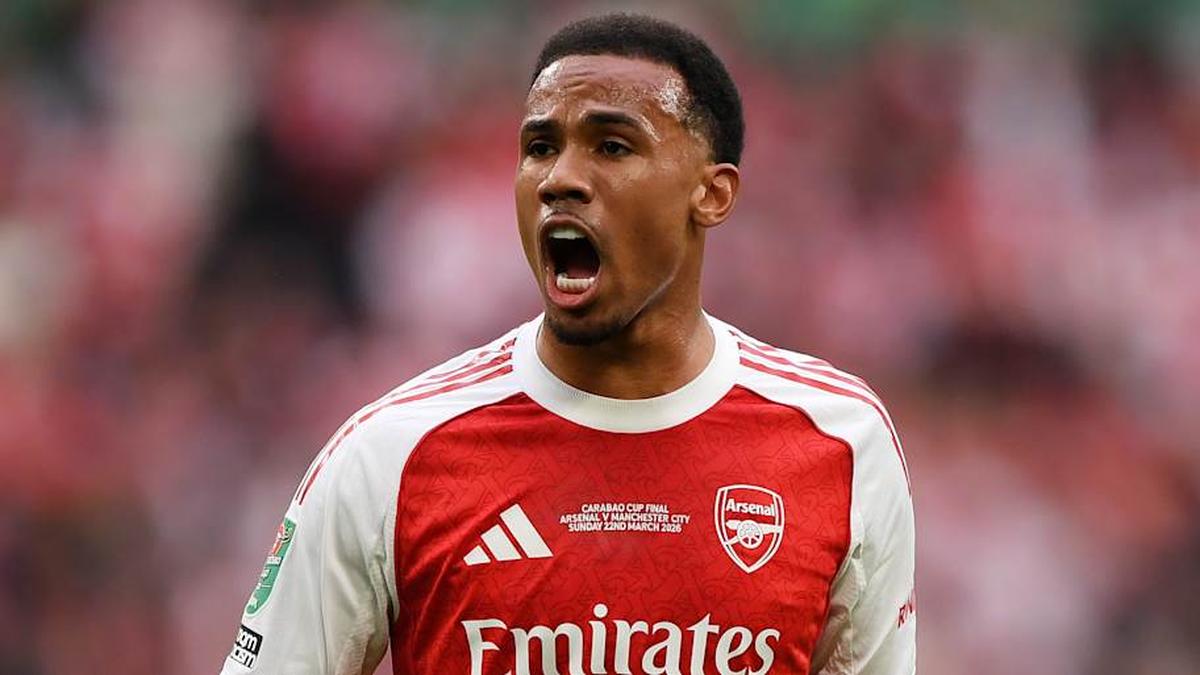  Gabriel is always up for the physical battle. | Alex Burstow/Arsenal FC/Getty Images 