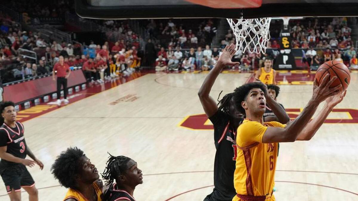  Jan 31, 2026; Los Angeles, California, USA; Southern California Trojans forward Jacob Cofie (6) shoots the ball in the first half against the Rutgers Scarlet Knights at Galen Center. Mandatory Credit: Kirby Lee-Imagn Images | Kirby Lee-Imagn Images 