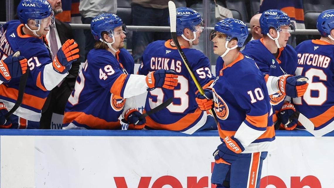 It's sink-or-swim time for Islanders against Senators 