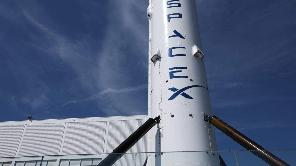 SpaceX files to go public, setting stage for huge IPO