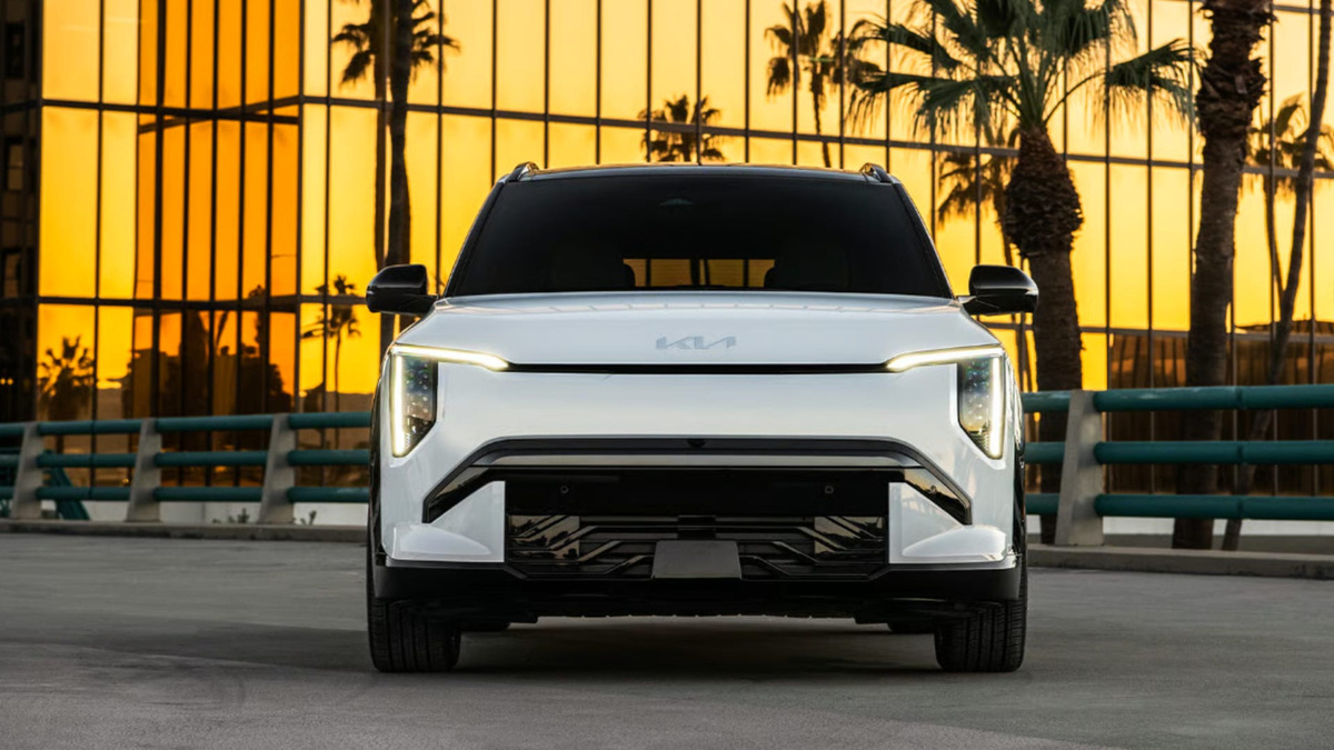 Here's which 2027 Kia EV3 trim I would buy as an expert car reviewer ...