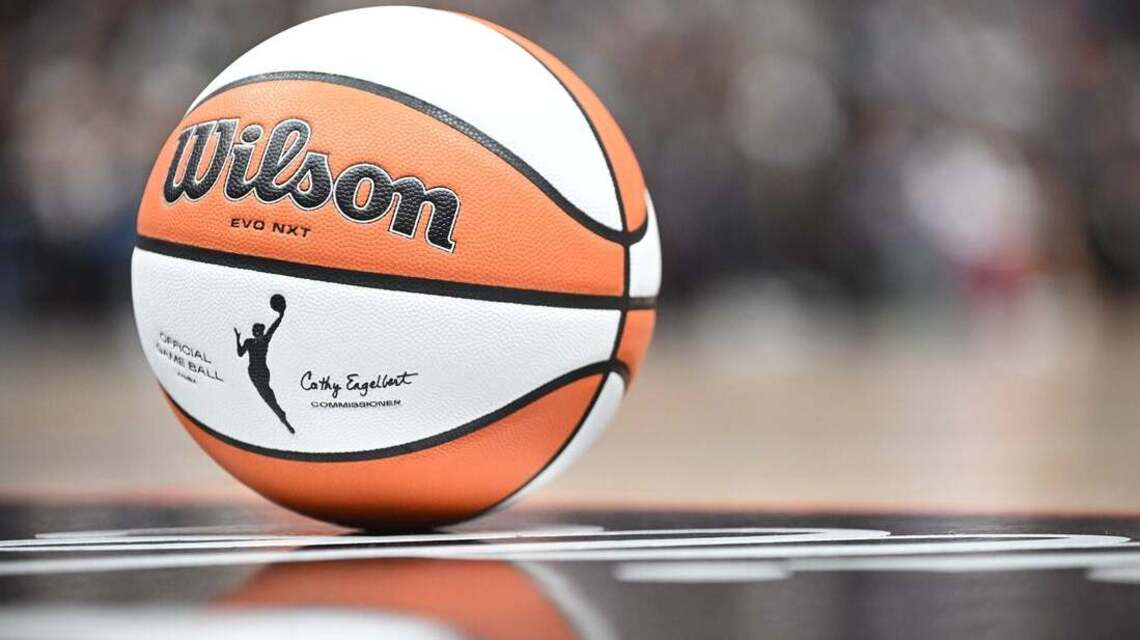 Rhyne Howard, Allisha Gray help Dream rip through Sun