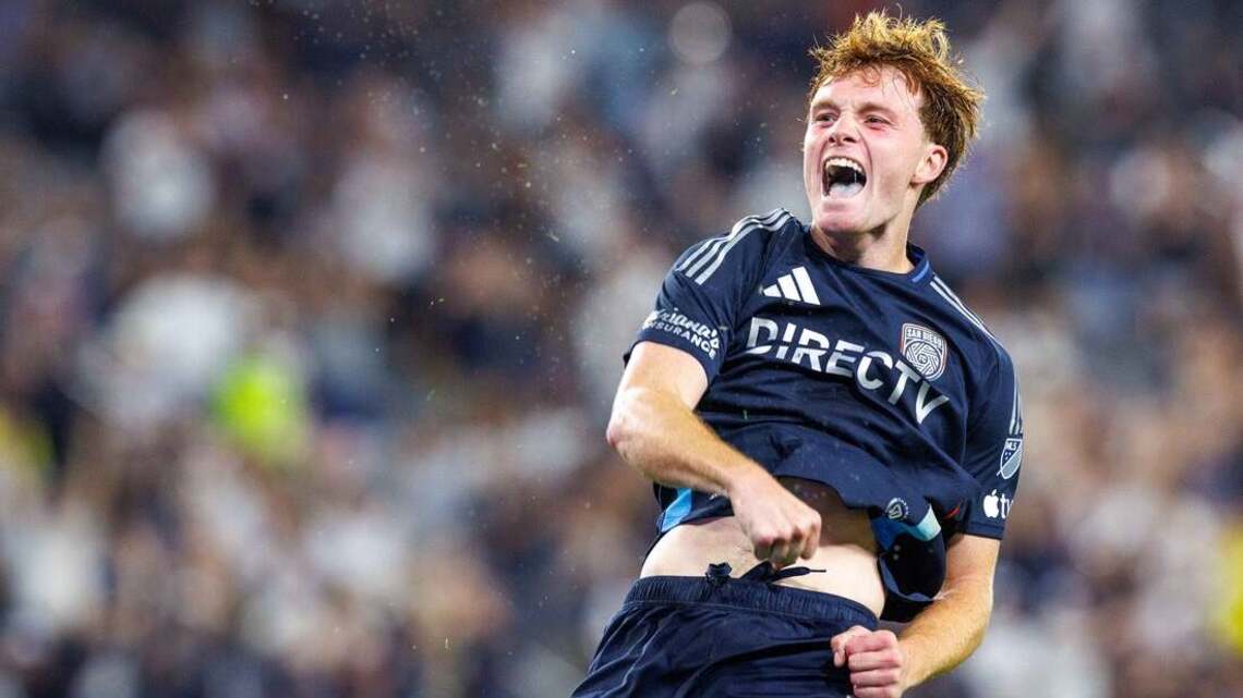 San Diego continues domination of Galaxy despite being down a player 