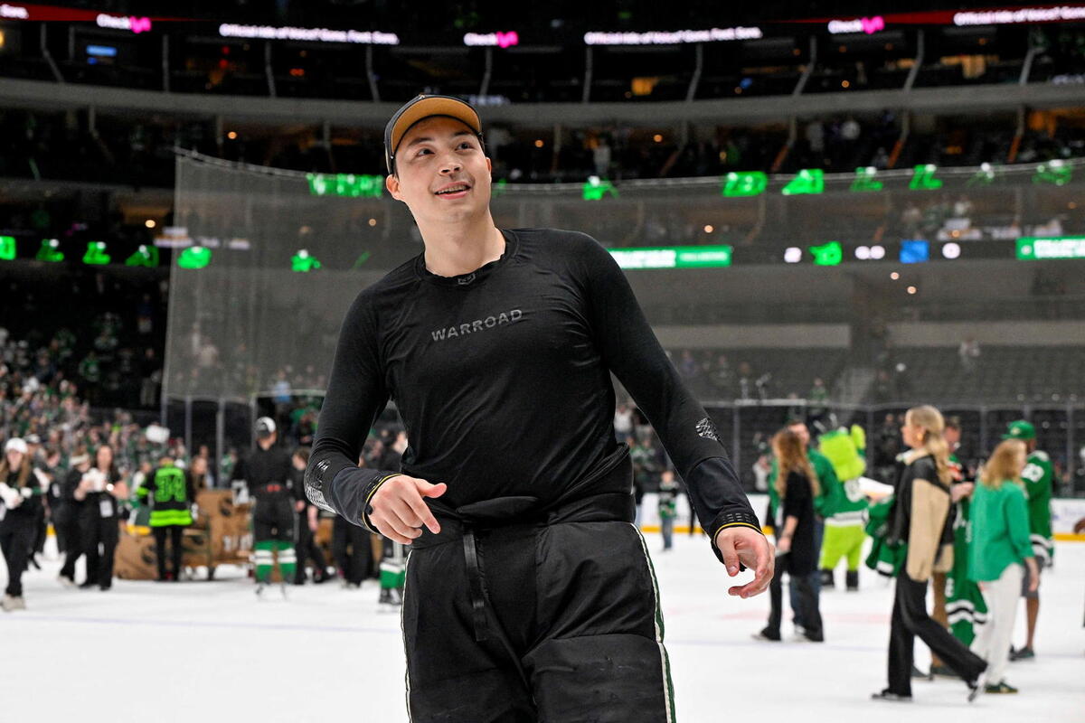  NHL Rumor Roundup: Latest Buzz On Jason Robertson, Dylan Larkin And Alexander Nikishin 
