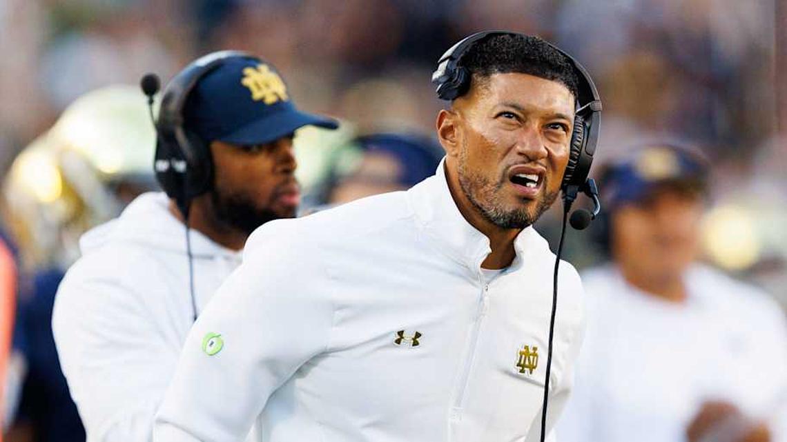  Notre Dame head coach Marcus Freeman looks on in the second half of a NCAA football game against NC State at Notre Dame Stadium on Saturday, Oct. 11, 2025, in South Bend. | MICHAEL CLUBB/SOUTH BEND TRIBUNE / USA TODAY NETWORK via Imagn Images 