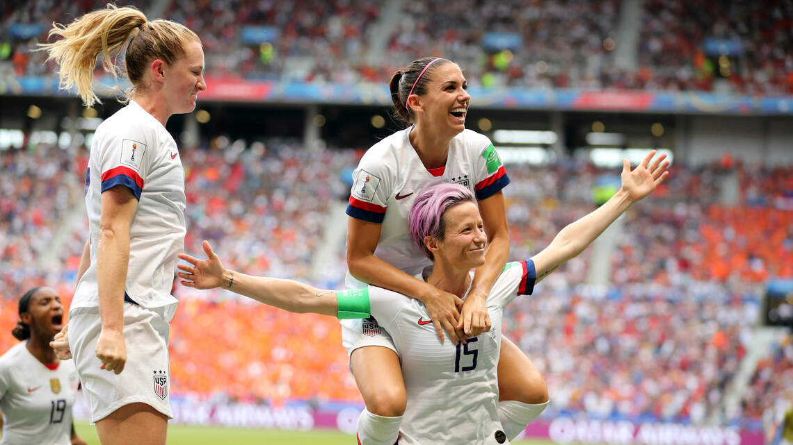 Watch World Cup fans start derogatory Donald Trump chant during Fox News live shot
