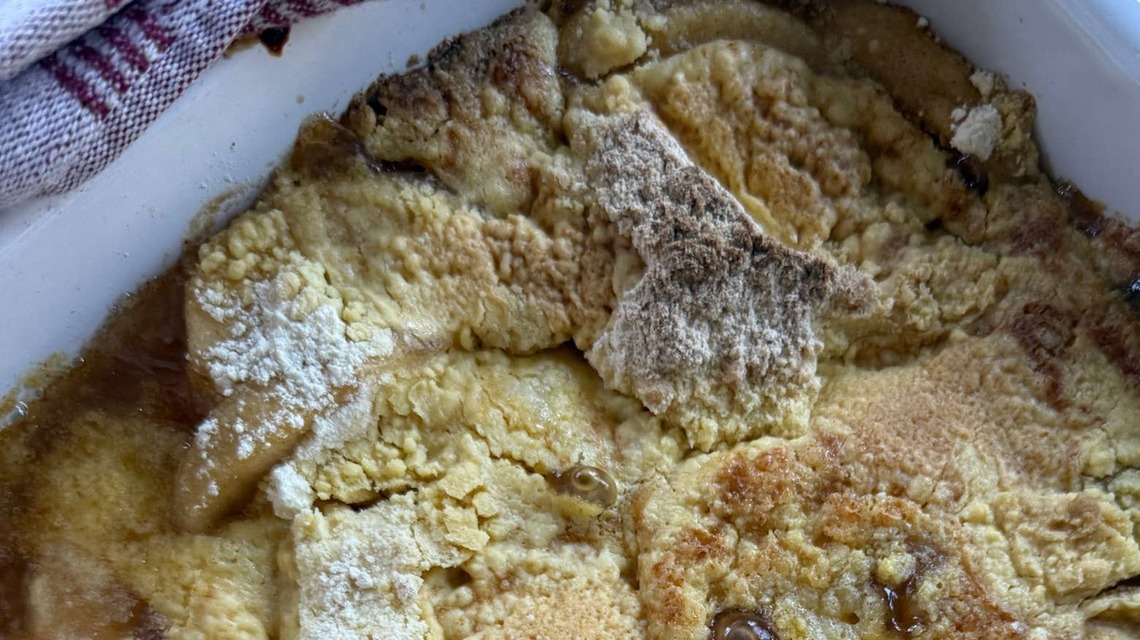 I Tried the 1980s 'Dump Cake' Recipe That's Taking Over the Internet This Fall 