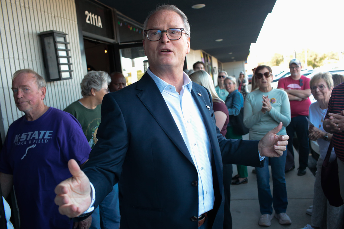 Senator mired in controversy after skipping out on $700 cookie bill ...