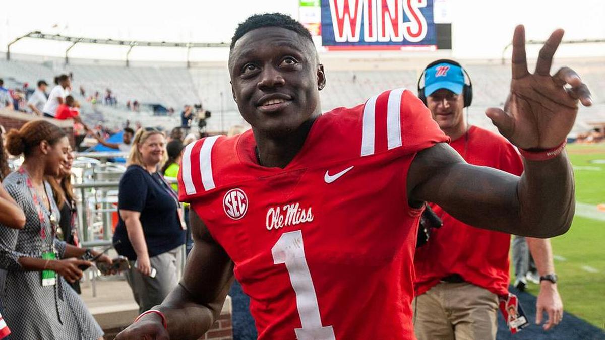  Oct 6, 2018; Oxford, MS, USA; Mississippi Rebels wide receiver A.J. Brown (1) salutes the fans after the game with the Louisiana Monroe Warhawks at Vaught-Hemingway Stadium. Mandatory Credit: Vasha Hunt-Imagn Images | Vasha Hunt-Imagn Images 