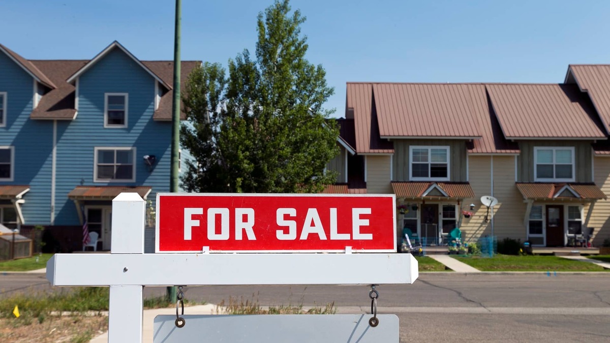 Will mortgage rates hit 7% in 2026? Experts explain