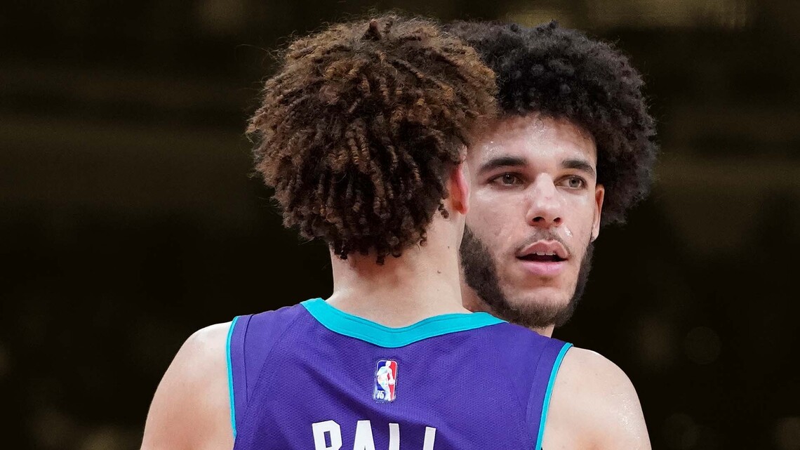 Lonzo Ball admits he holds back against LaMelo Ball in NBA: "We have a rule: no one's touching you like that" 