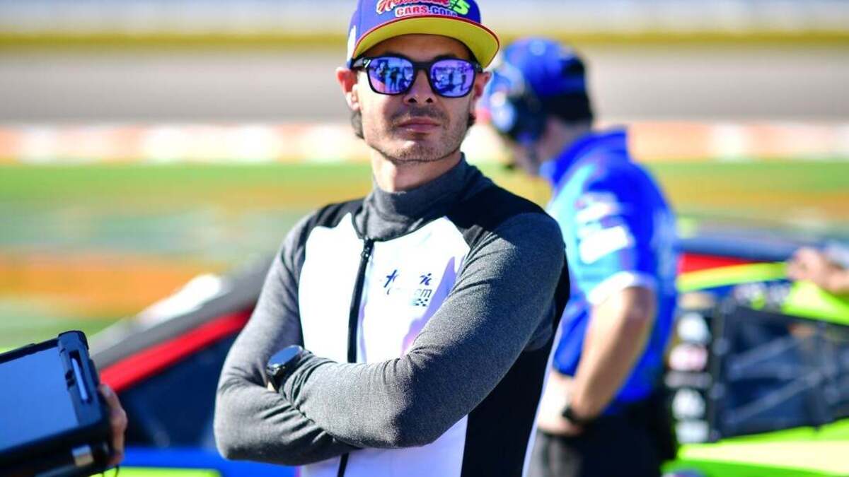 Rain washes out qualifying, puts Kyle Larson on pole at Charlotte ...
