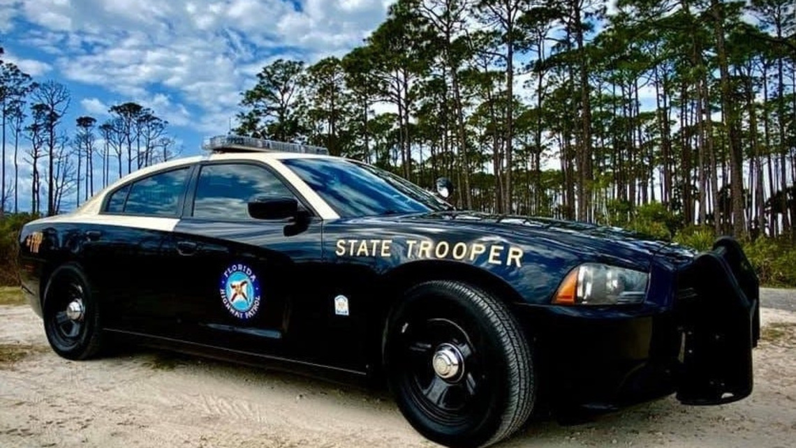 Bradenton man dies after pickup strikes him on U.S. 41 