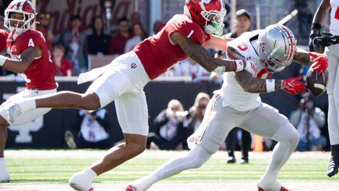 No. 4 Ohio State snuffs out No. 5 Indiana's 22-game winning streak 