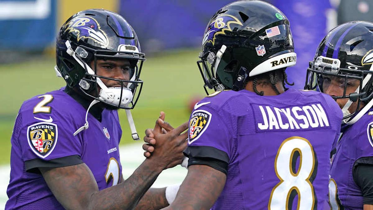  Lamar Jackson and Tyler Huntley lead the Ravens' quarterback room. | Mitch Stringer-Imagn Images 