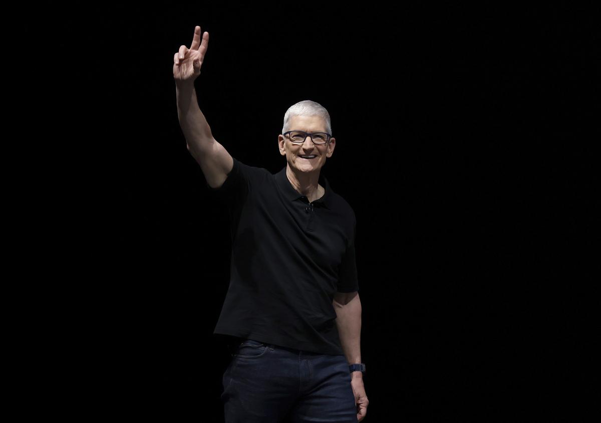  Apple CEO Tim Cook gestures during the keynote at an Apple special event on September 09, 2025, in Cupertino, California. 