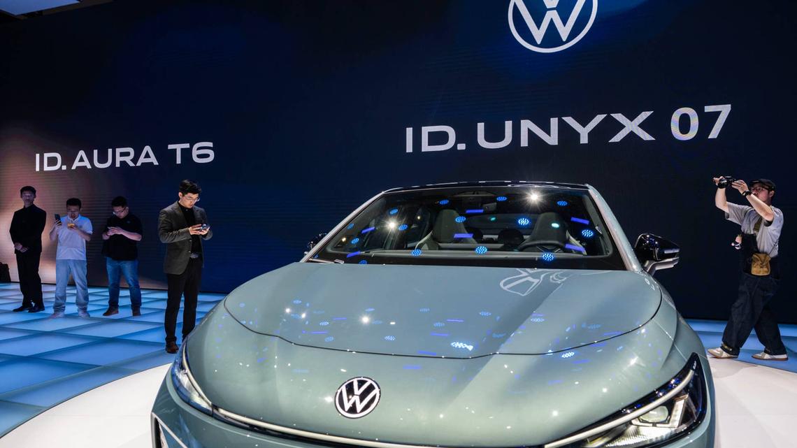 Volkswagen may turn to major rival for help 