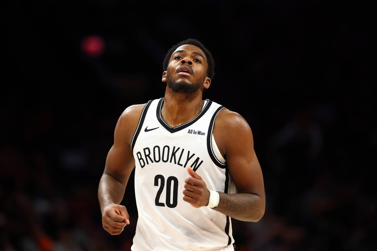  Day'Ron Sharpe possesses rebound-driven upside that could flourish with expanded frontcourt responsibilities.