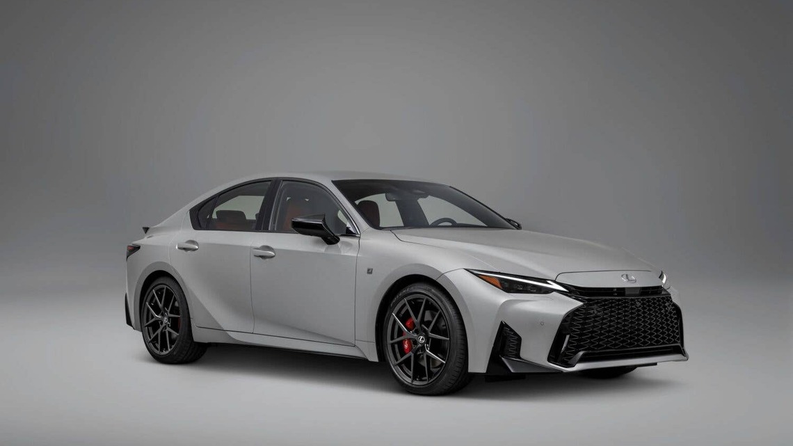 The Oldest Lexus Sedan Is Also the Most Reliable