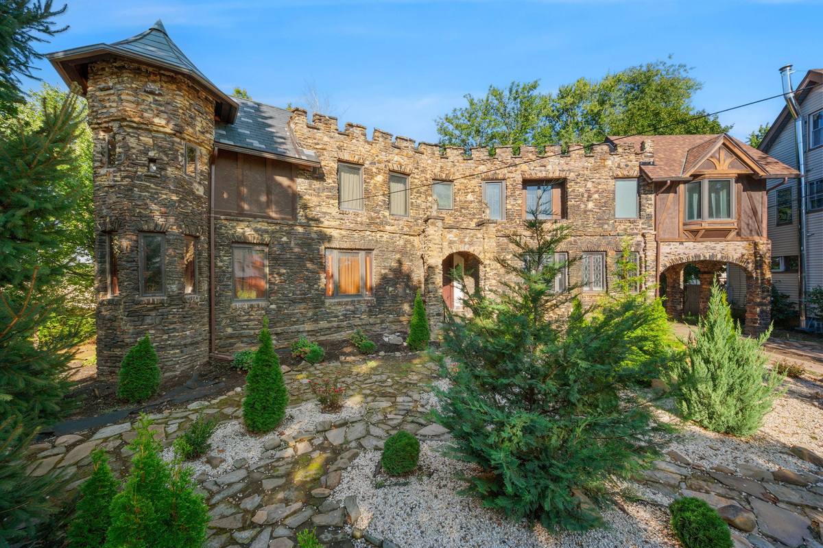 This Ohio castle house on the market for $550,000. Take a look inside ...