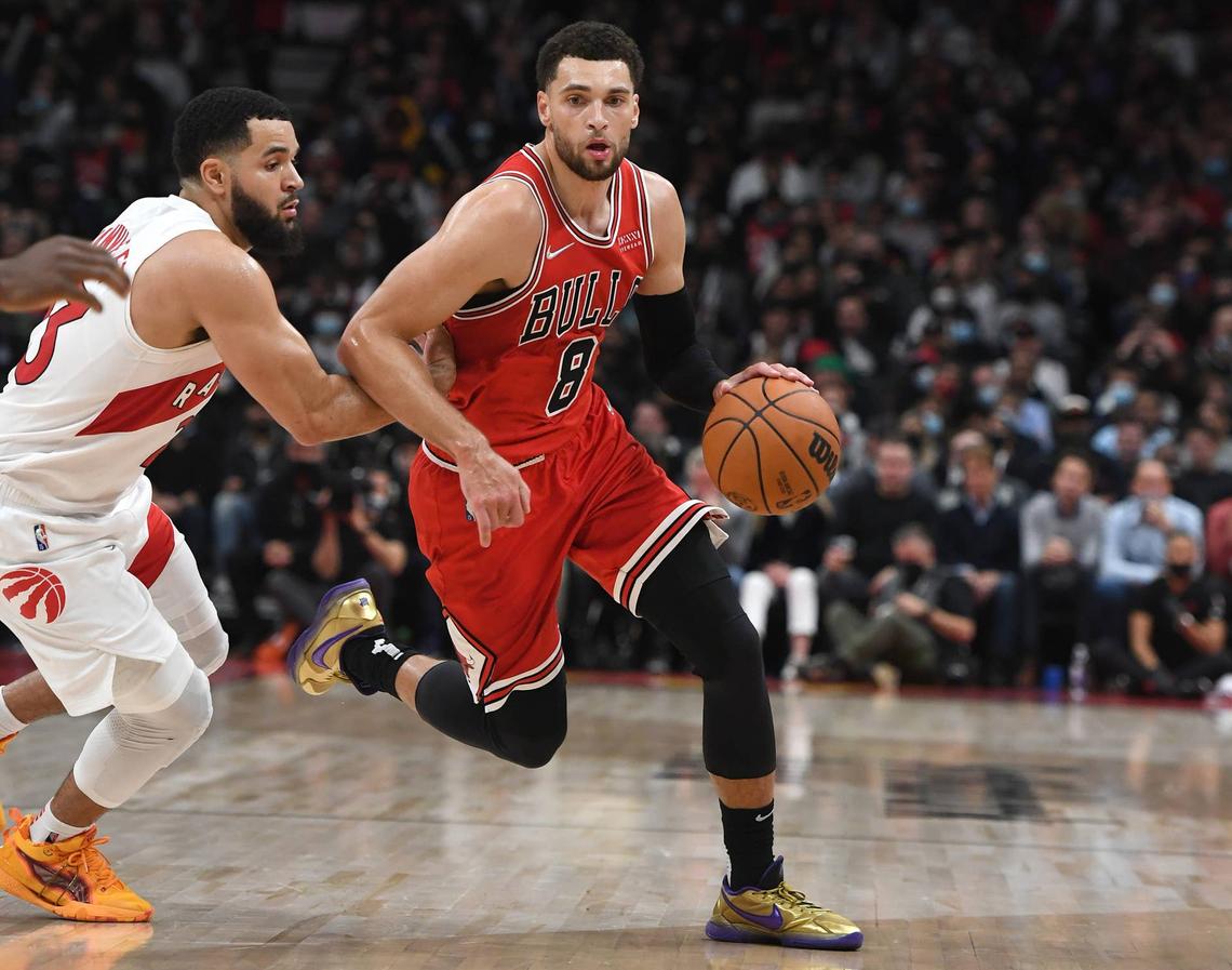  Chicago Bulls guard Zach LaVine (8) dribbles the ball past Toronto Raptors guard Fred Van Vleet (23). Dan Hamilton-USA TODAY Sports