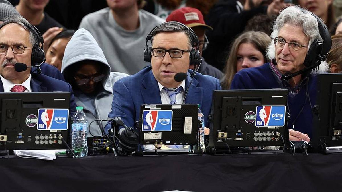  Ian Eagle has called NBA games for three decades after starting out as the voice of the Nets | Winslow Townson-Imagn Images 