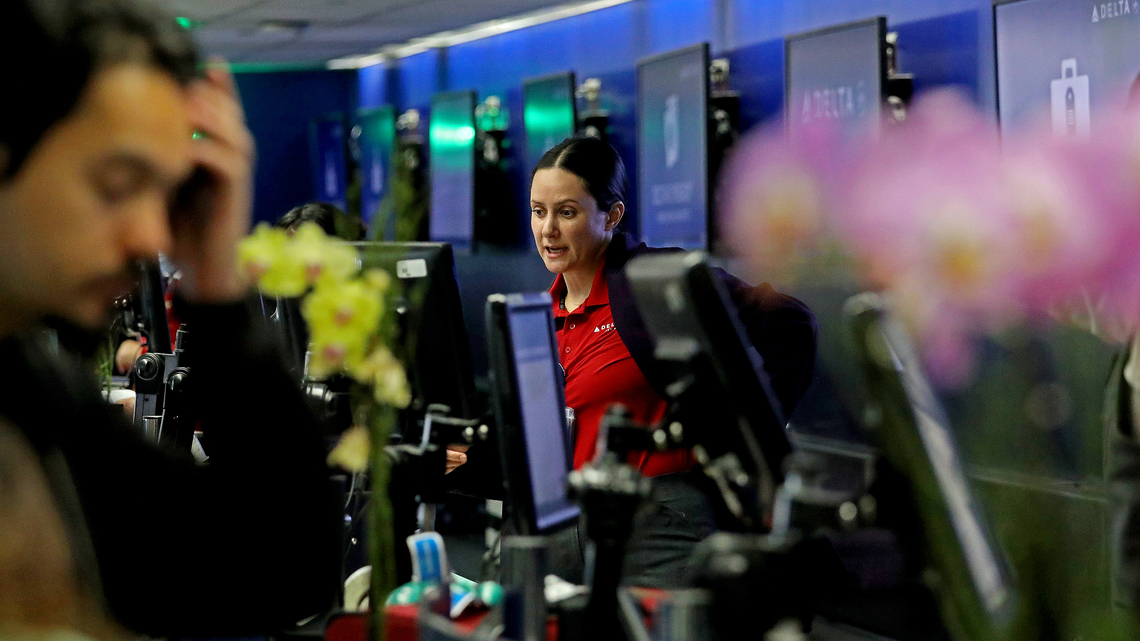 It could soon be harder to see the full price of a plane ticket. Here's why 
