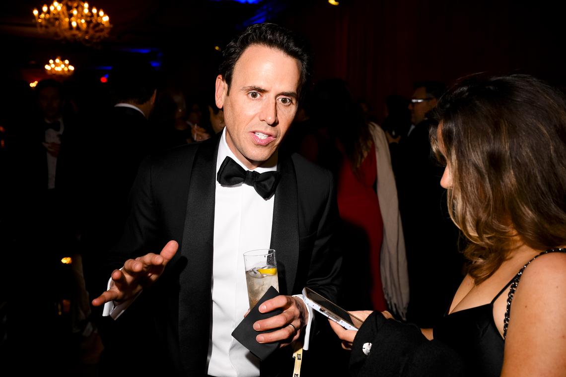 Oz Pearlman, who was meant to be the main act for the evening, recounts his experience after shots fired at the White House Correspondents Association Dinner during the MS NOW Democracy After Hours after party at Dupont Underground in Washington, on April 25, 2026. The mentalist was the featured entertainer at the White House Correspondents' dinner. He was in the middle of a trick when gunshots rang out. (Pete Kiehart/The New York Times)
