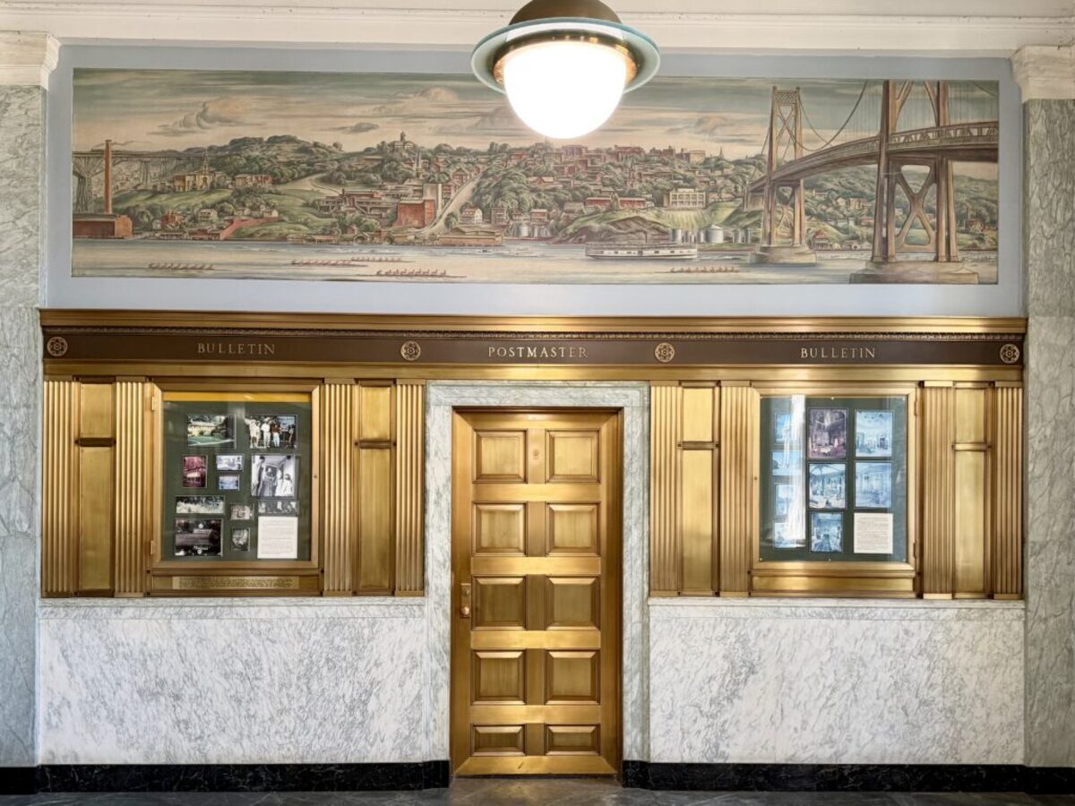  View murals on the streets of Poughkeepsie and in the grand post office, opened in 1937. Photo credit: Cathy Bennett Kopf 