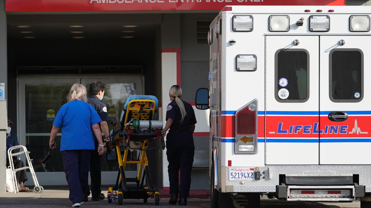 A new Washington state law increases the charity care discounts and free out-of-pocket care that hospitals are required to offer.