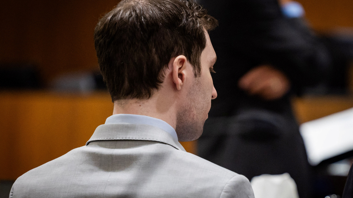 Tyler Robinson listens during a preliminary hearing for Robinson, the Utah man accused of fatally shooting Charlie Kirk, at the 4th District Court in Provo, Utah, U.S., July 10, 2026. Tess Crowley/Pool via REUTERS