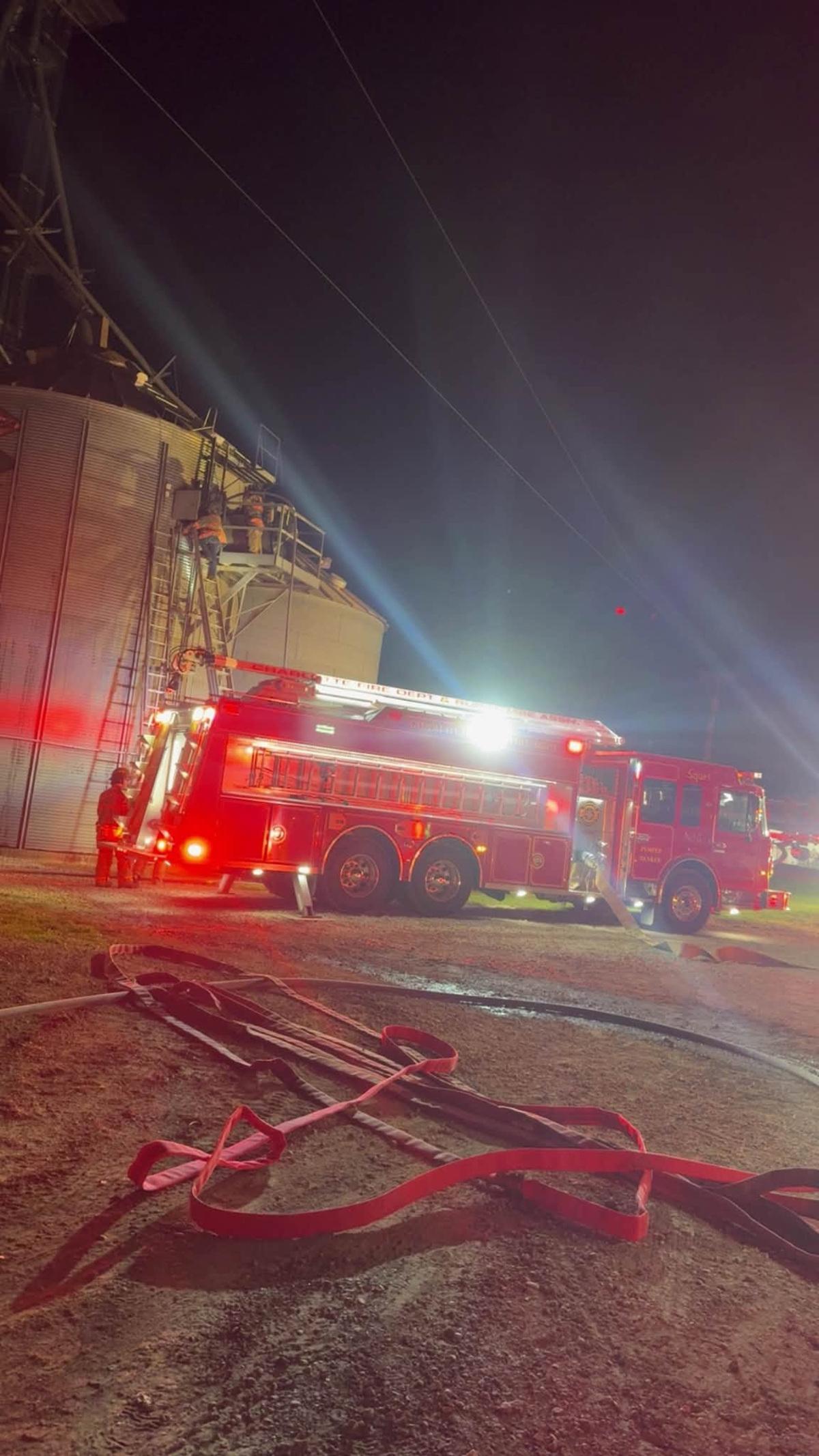 Bellevue area firefighters battle large grain bin fire | Belleville ...