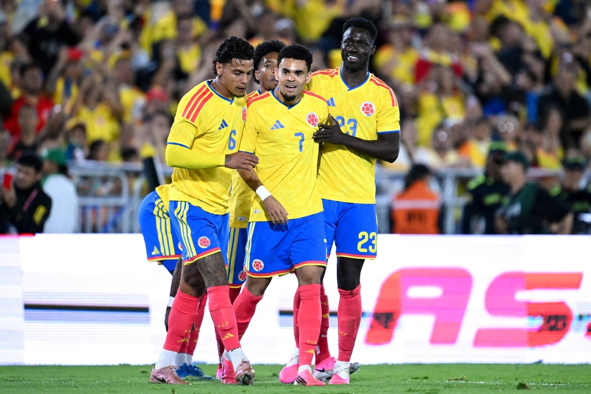  Colombia's forward #07 Luis Diaz celebrates with teammates midfielder #06 Richard Rios and defender #23 Davinson Sanchez after scoring their team's second goal during the international friendly football match between Colombia and Costa Rica at the Nemesio Camacho El Campin stadium in Bogota on June 1, 2026. (Photo by Raul ARBOLEDA / AFP via Getty Images) Photo by Raul ARBOLEDA / AFP via Getty Images