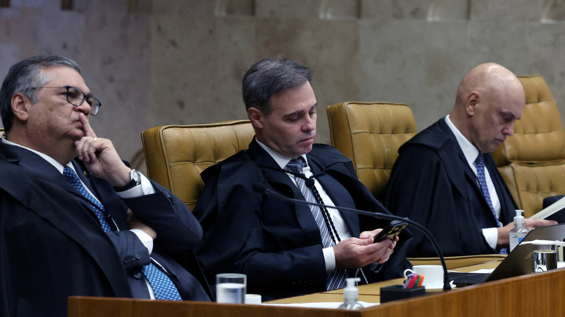 Brazil's top court postpones ruling on probe of justice in politically charged case 