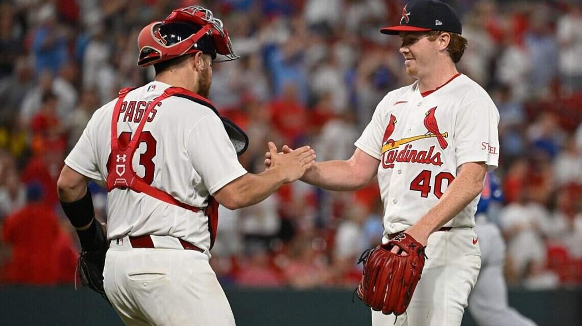 Cardinals start hot, stifle Cubs to win rivalry rubber match