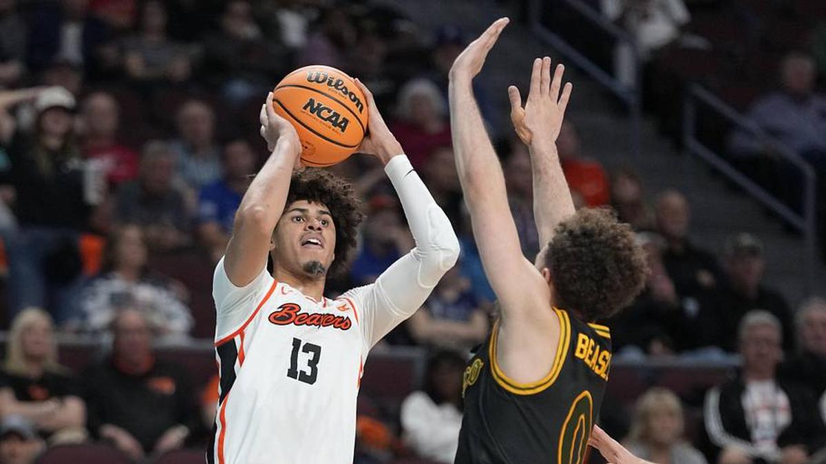  March 8, 2026; Las Vegas, NV, USA; Oregon State Beavers forward Isaiah Sy (13). | Kyle Terada-Imagn Images 