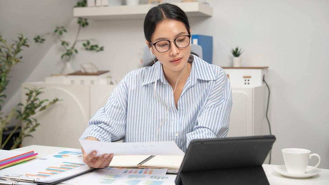 Paycheck panic is changing work/life balance for Gen Z 
