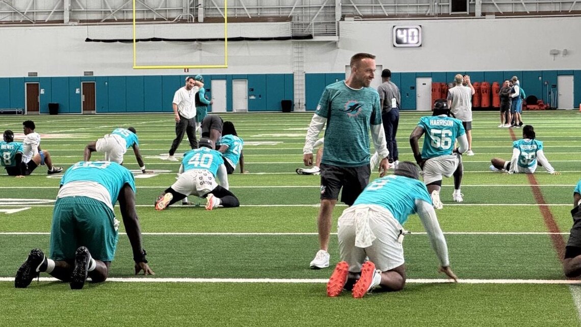 Dolphins coach Jeff Hafley 'picks brain' of NFL icon for advice