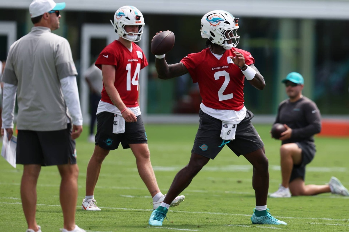  Malik Willis (2) has underrated potential as a starting QB. (Isabella Frias-Imagn Images)