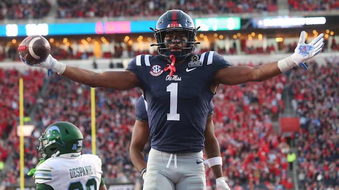  Kyle Shanhan may have reached by selecting Ole Miss receiver standout De'Zhaun Stribling. | Petre Thomas-Imagn Images 