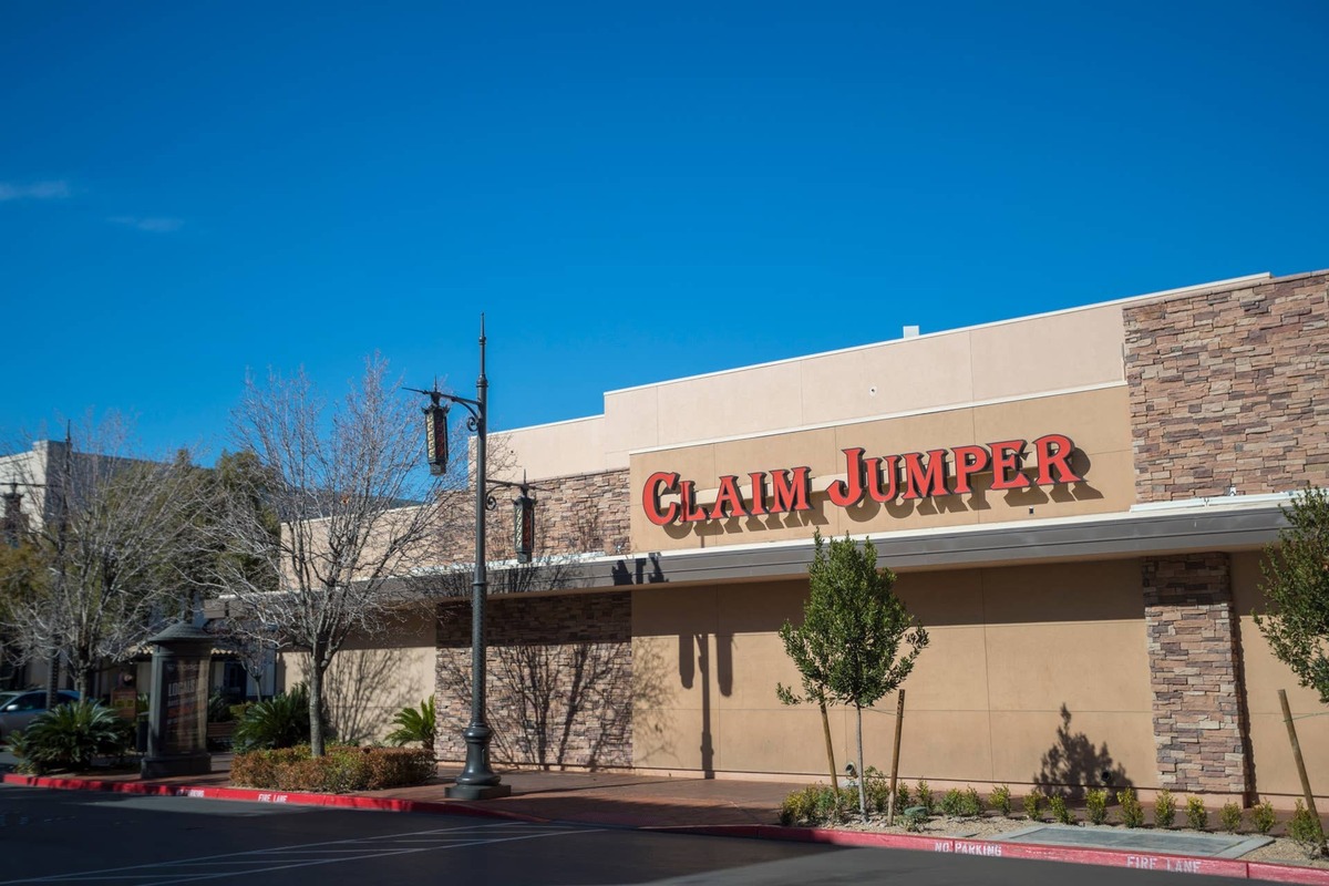  Claim Jumper Steakhouse & Bar has closed about 41 restaurant locations since 2010. 